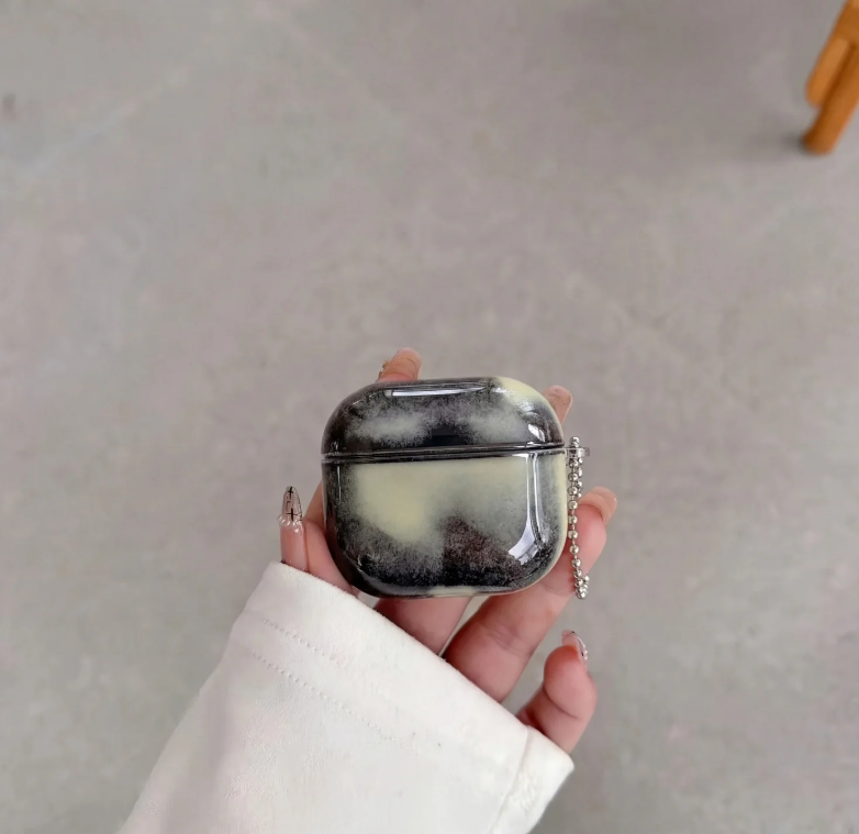 WHITE LUMA CASE